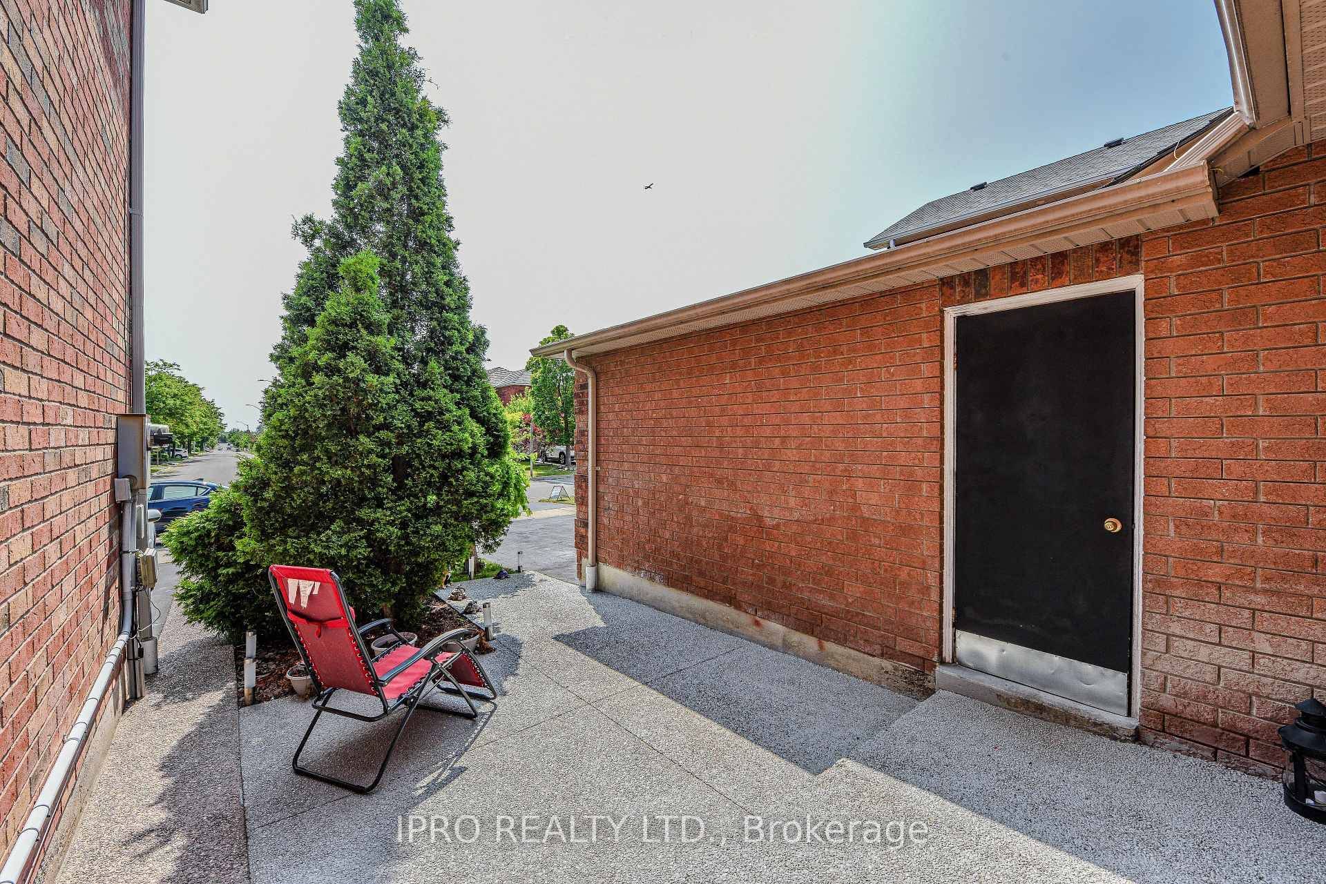 Mississauga, ON L5V 2K1,5847 Sidmouth ST