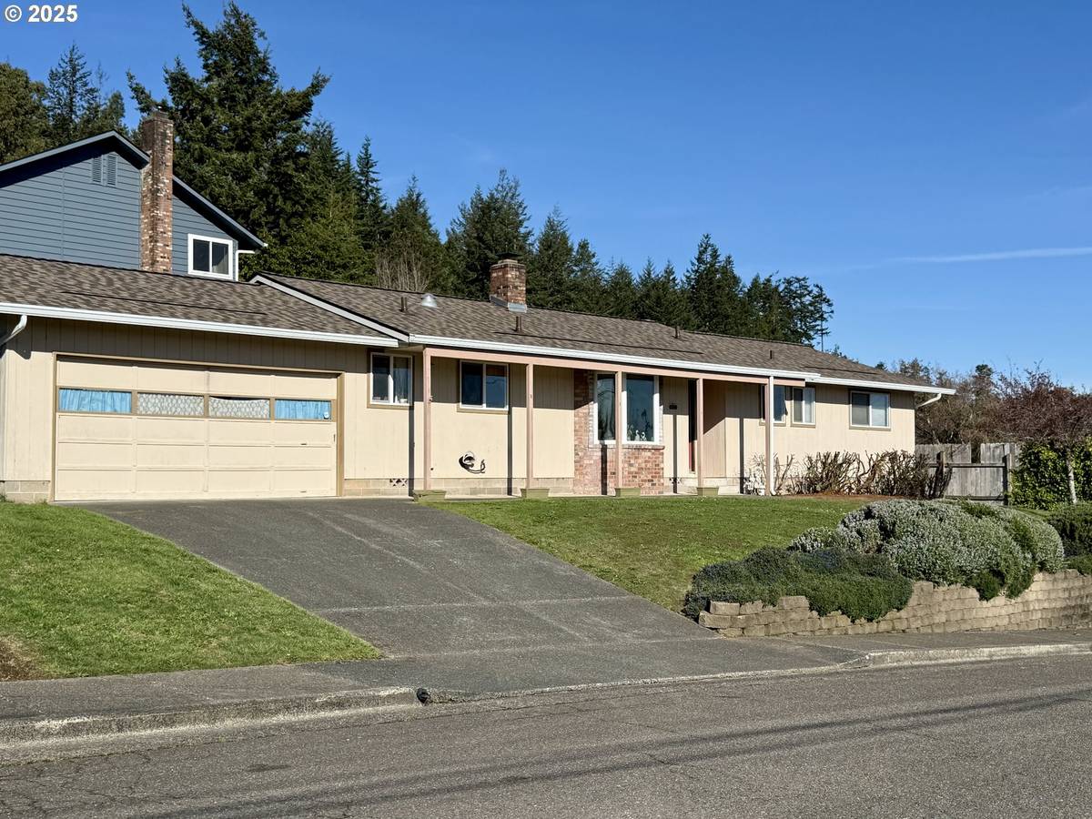North Bend, OR 97459,2390 MADRONA ST