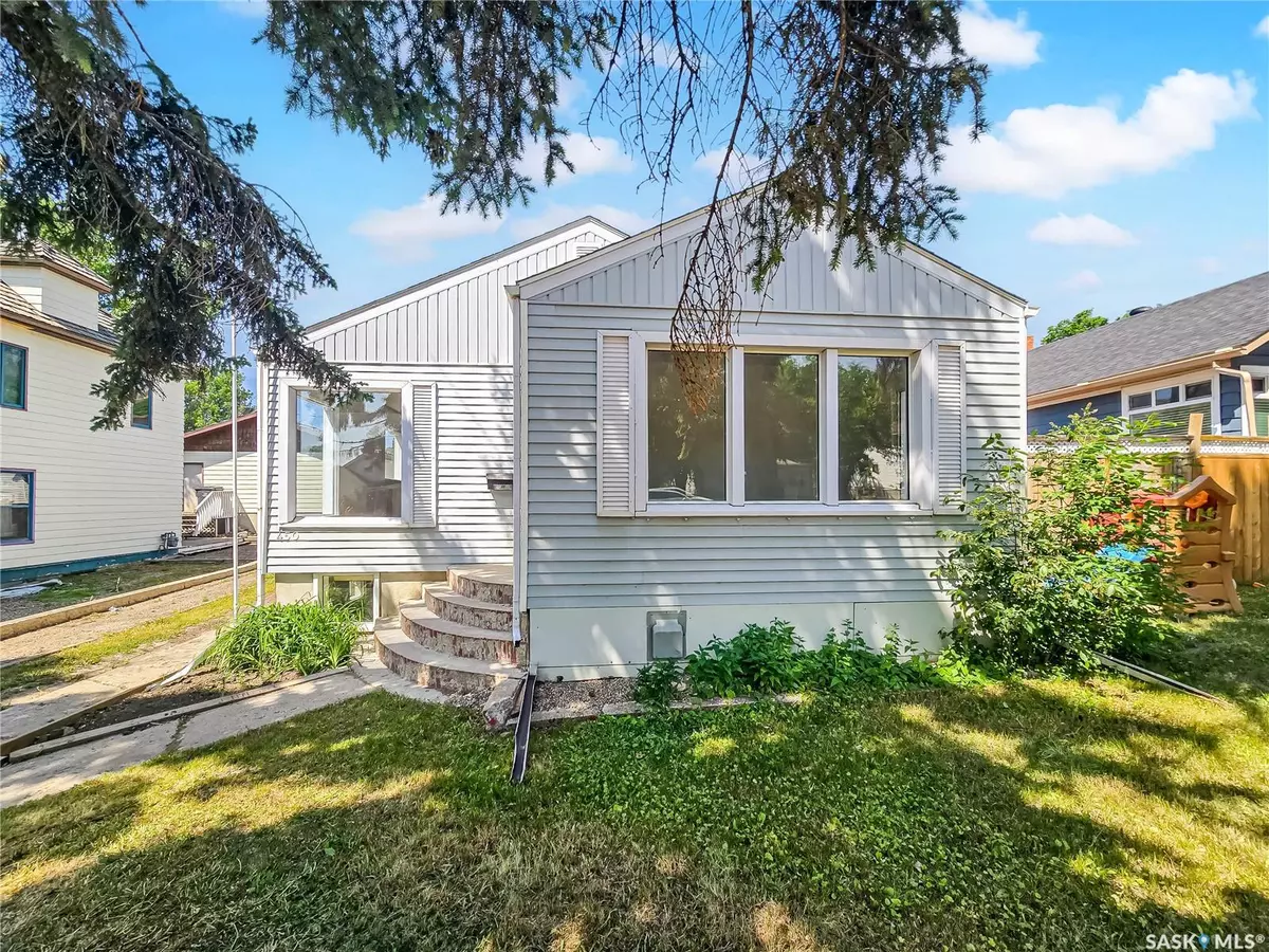 Swift Current, SK S9H 0L7,450 Central AVENUE N