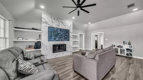 Burleson, TX 76028,9716 County Road 529a