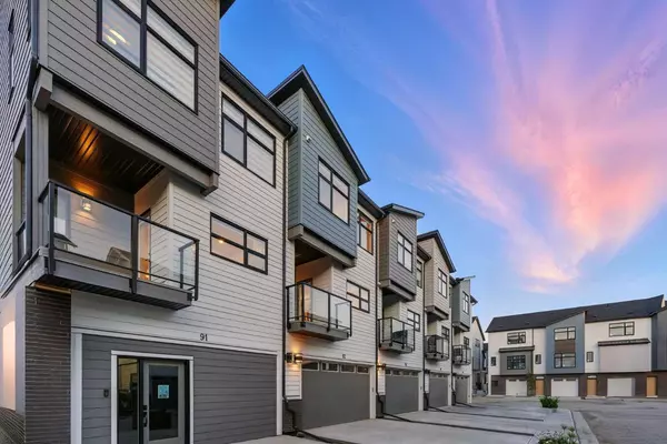 Calgary, AB T3M 3W9,903 Mahogany BLVD SE #92