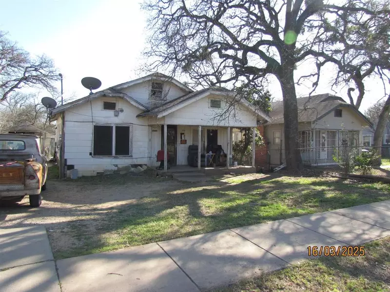 3222 Grayson Street, Fort Worth, TX 76119