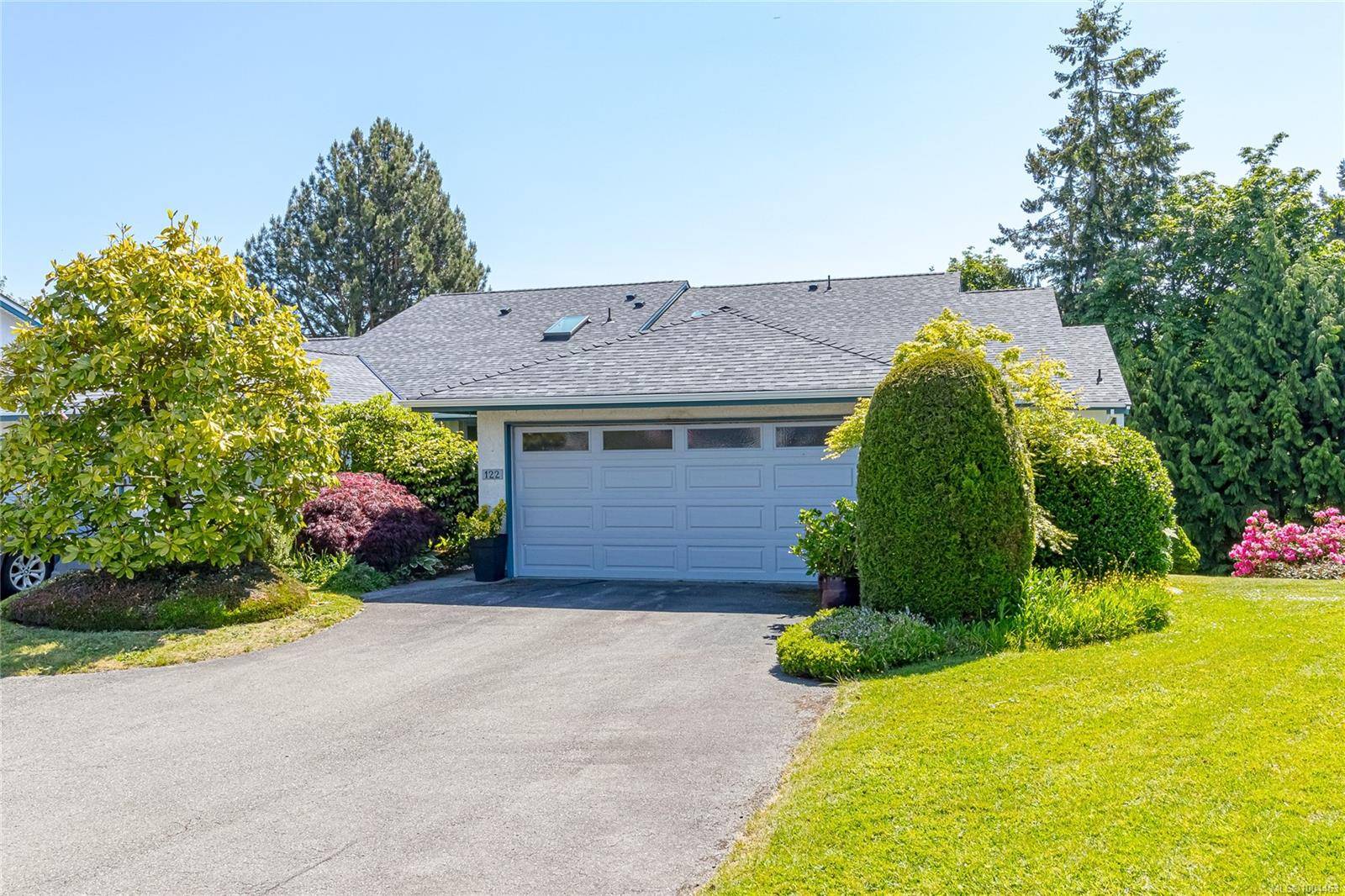 Central Saanich, BC V8M 2C1,2600 Ferguson Rd #122