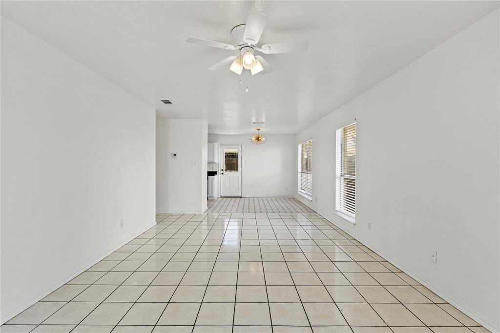 Dallas, TX 75211,5169 E Rim Road