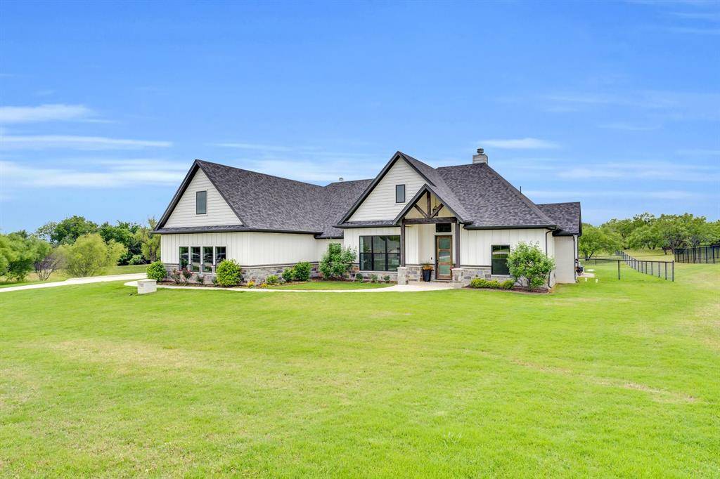 Weatherford, TX 76087,406 S Saddle Horn Court