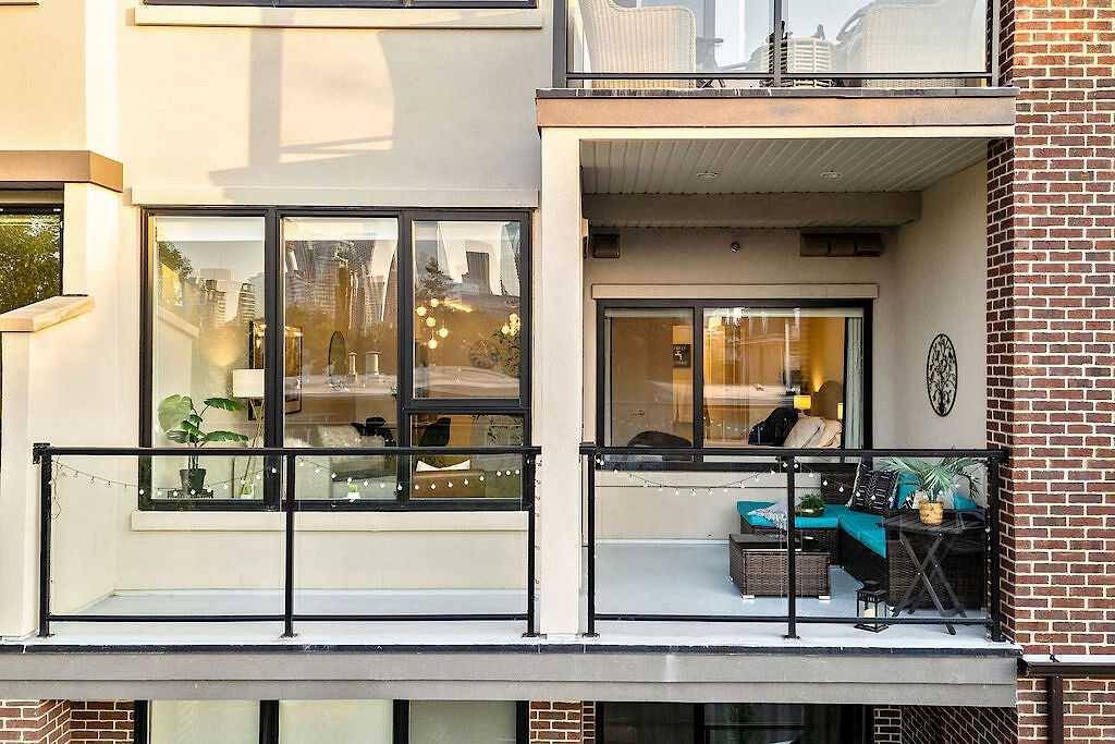317 22 AVE SW #301, Calgary, AB T2S 3H6
