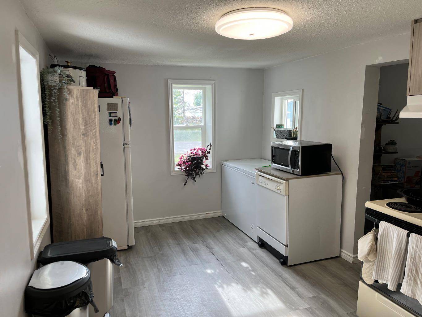 Condor, AB T0M 1H0,429 Condor RD