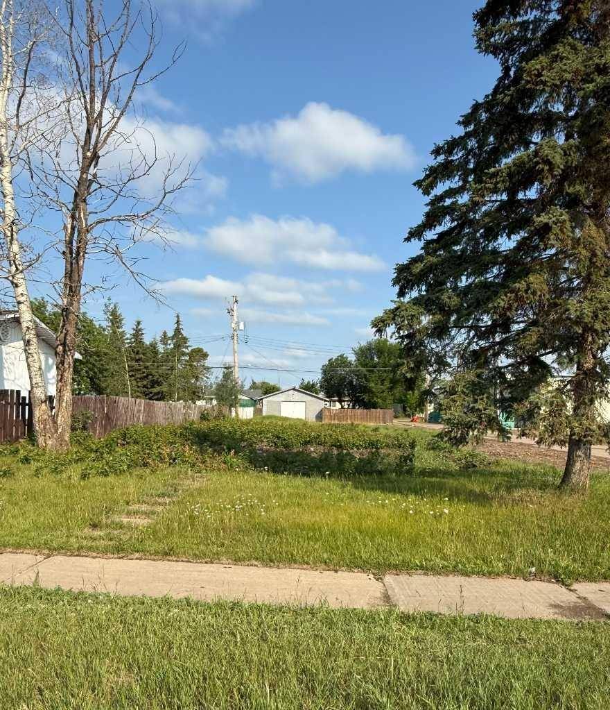 10006 99 ST, High Level, AB T0H 1Z0