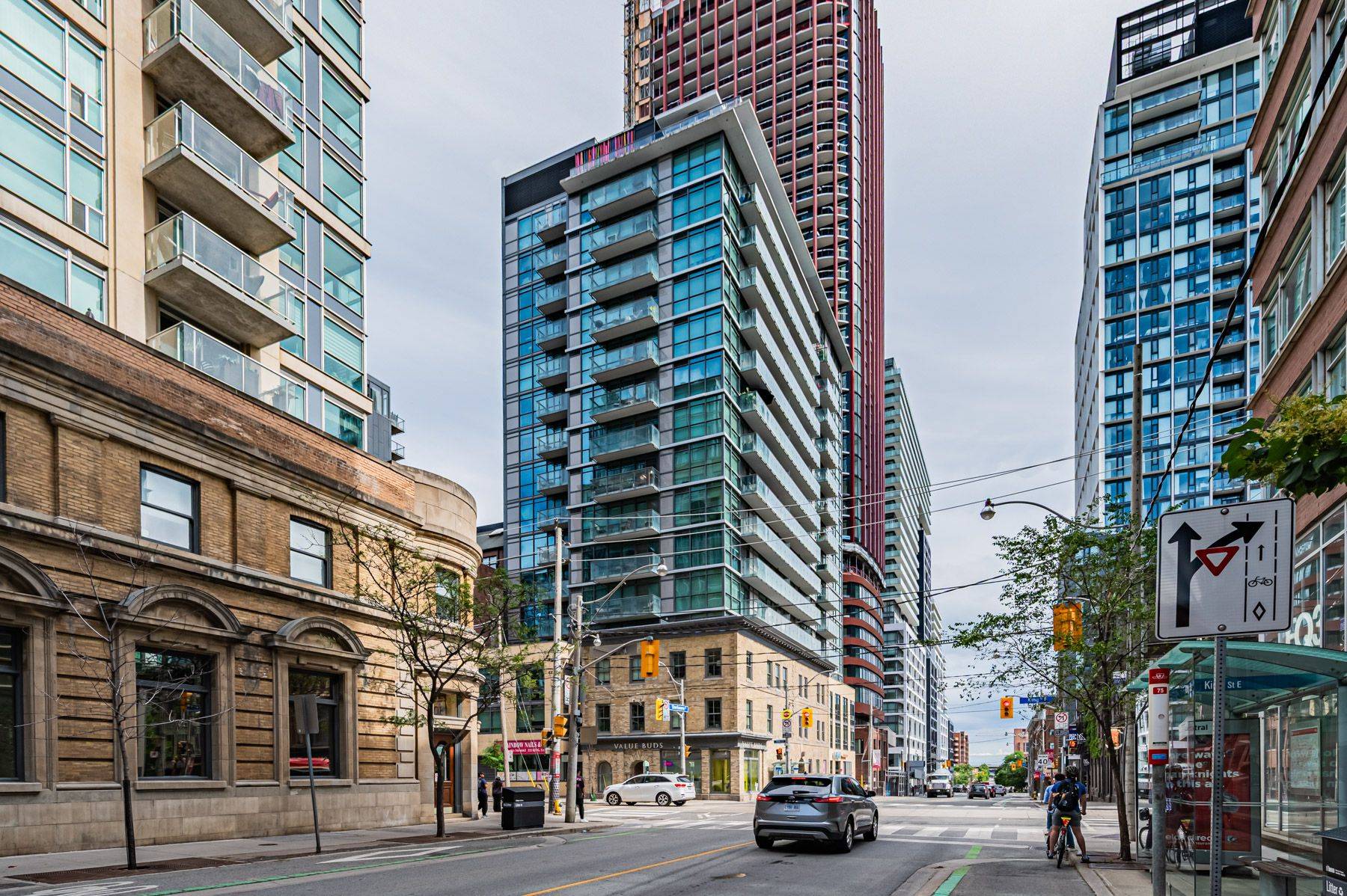 39 Sherbourne ST #805, Toronto C08, ON M5A 0L8