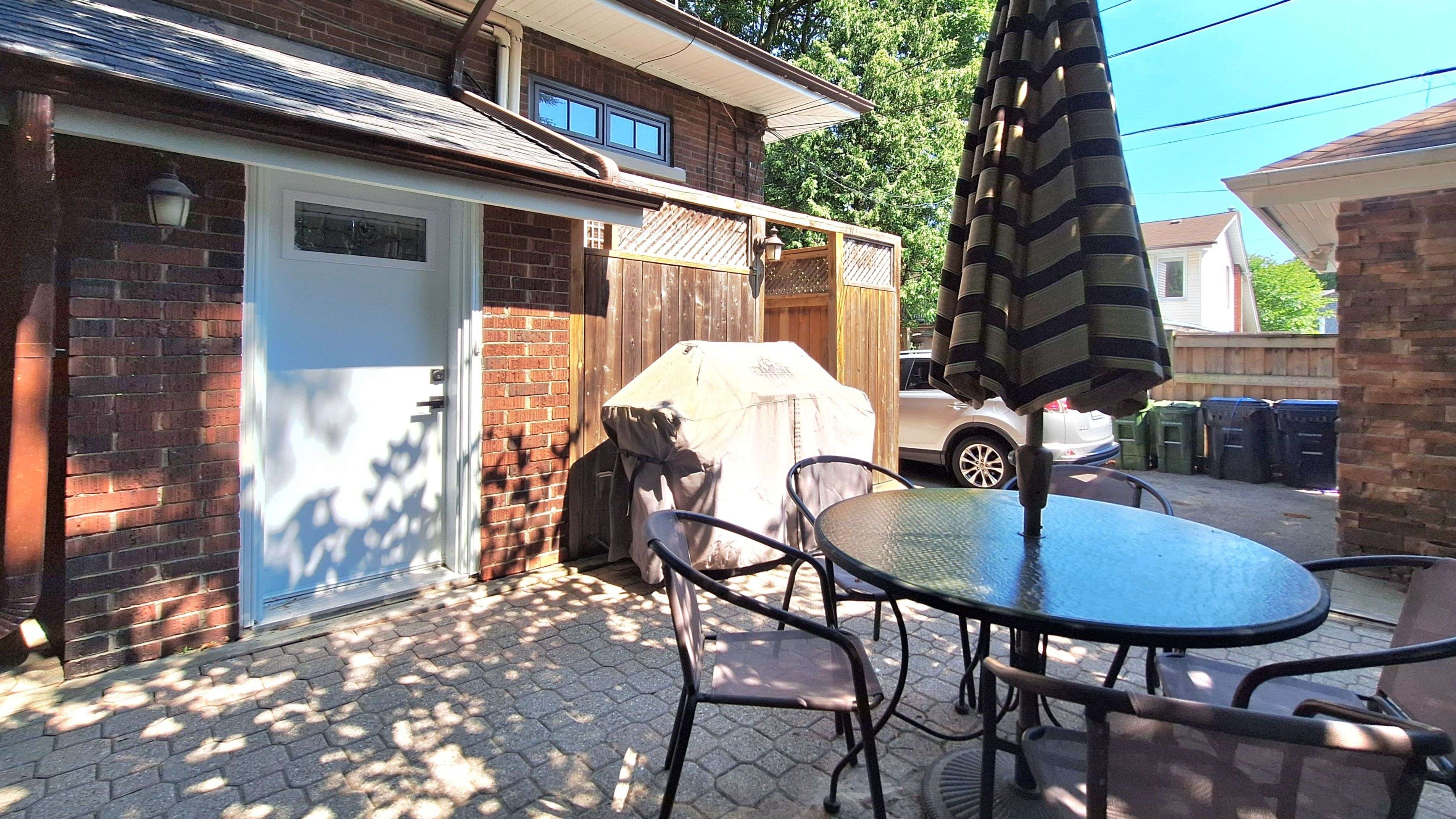 Toronto E02, ON M4L 3G5,74 Highcroft RD #Lower Rear