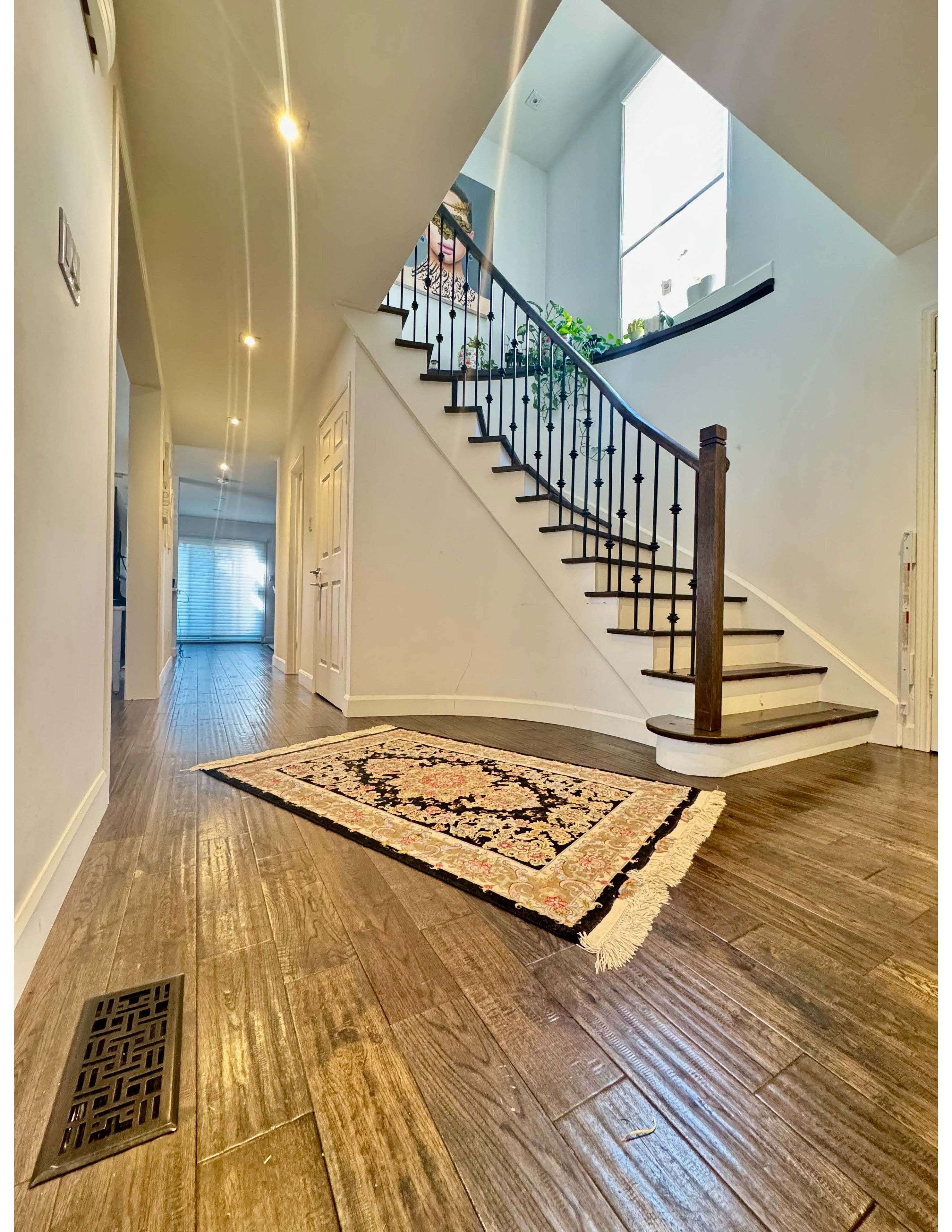 Markham, ON L3T 5M4,23 Holm CRES
