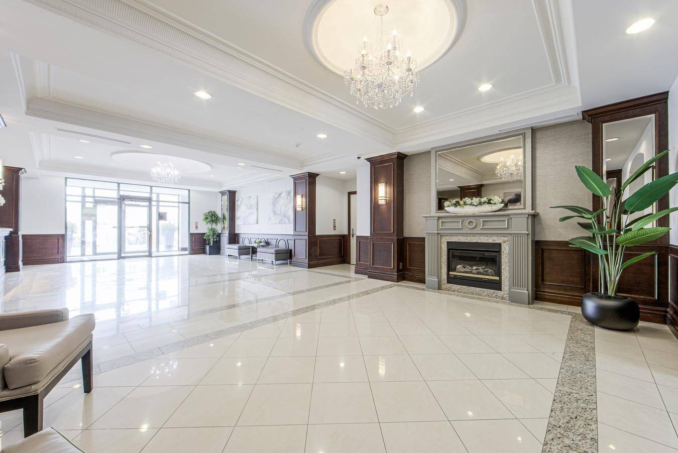 Markham, ON L3T 7X7,51 Times AVE #106