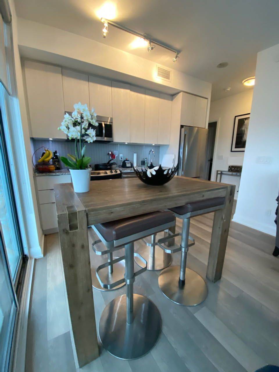 Toronto W06, ON M8V 0C4,56 Annie Craig DR #3408