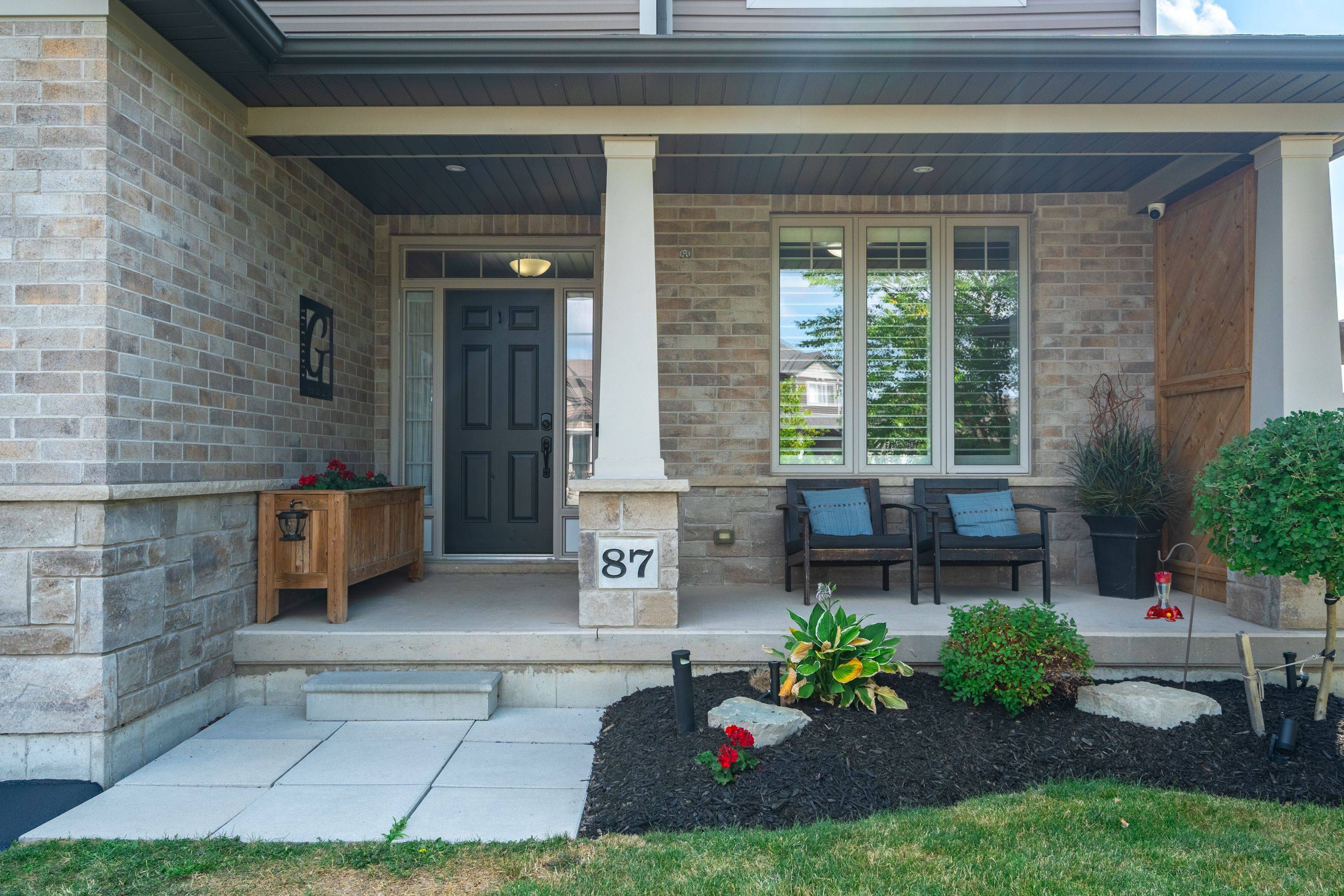 West Lincoln, ON L0R 2A0,87 ANASTASIA BLVD