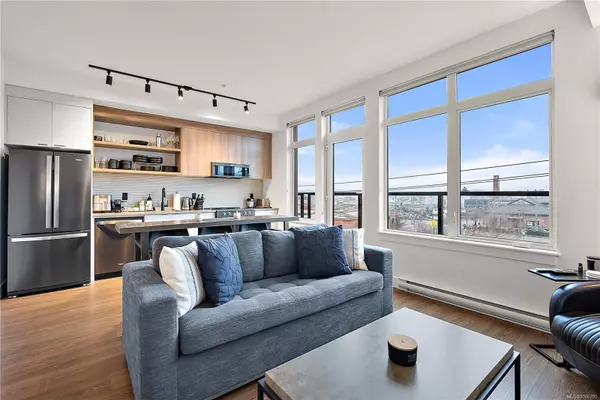 515 Chatham St #415, Victoria, BC V8T 0C8