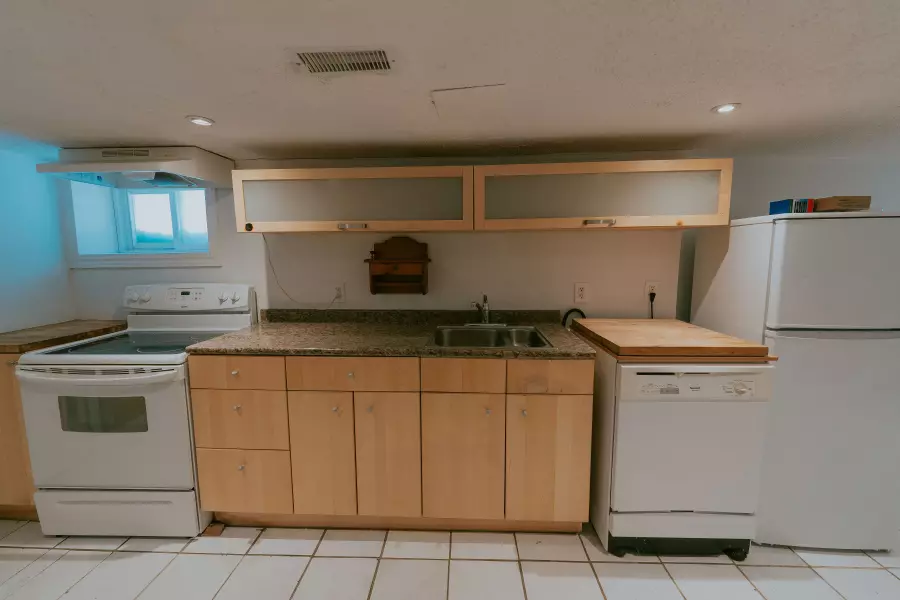 183 Livingstone AVE W #Basement, Toronto W04, ON M6E 2L9