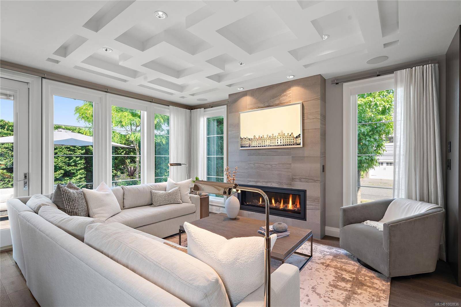 2685 Burdick Ave, Oak Bay, BC V8R 3L8
