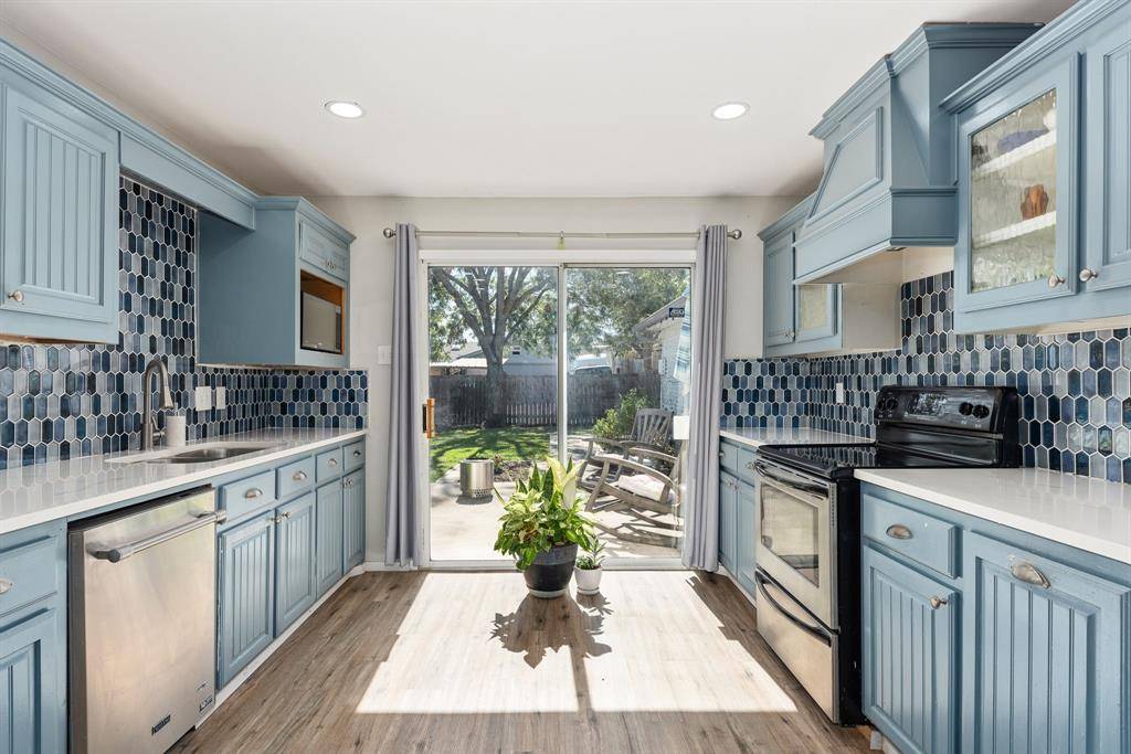 1830 Woodbury, Carrollton, TX 75007