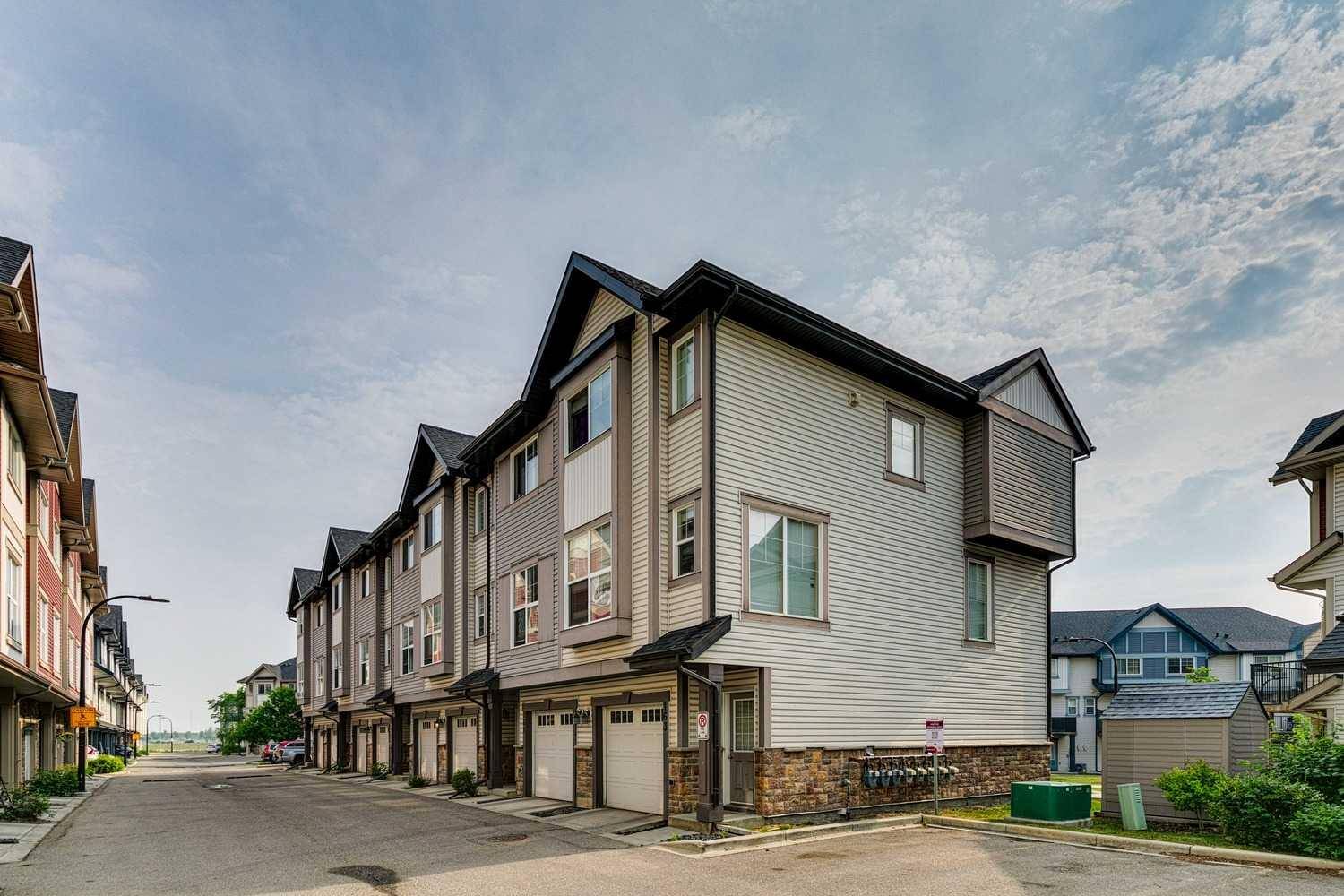 157 New Brighton PT Southeast, Calgary, AB T2Z 1B6