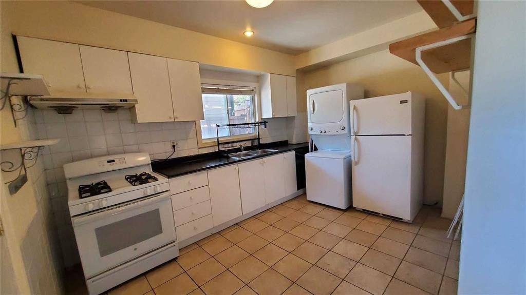 Toronto E01, ON M4M 1W1,66 Dagmar AVE #B (BACK)