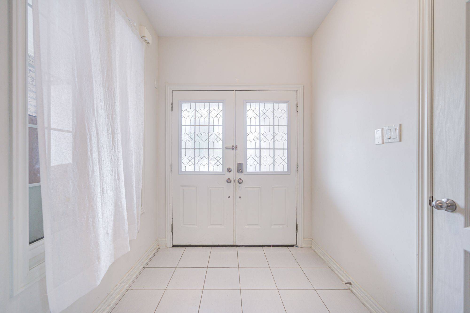 Oshawa, ON L1K 0A6,1804 Grandview ST N