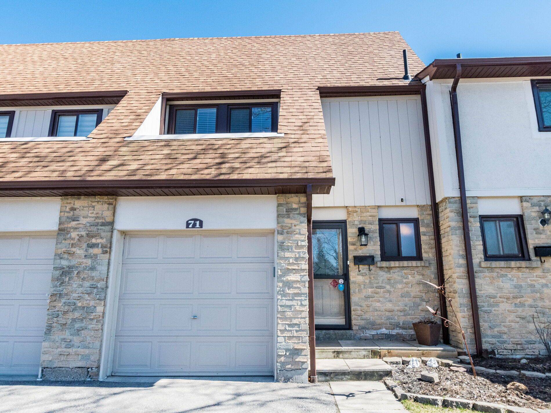 Mississauga, ON L5A 3Y8,3345 Silverado DR #71