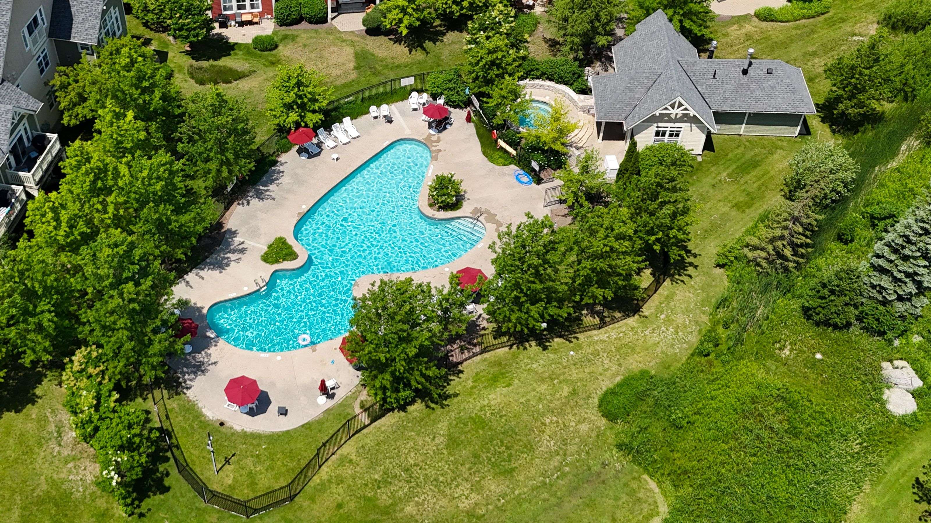 Blue Mountains, ON L9Y 0P8,125 FAIRWAY CT #228