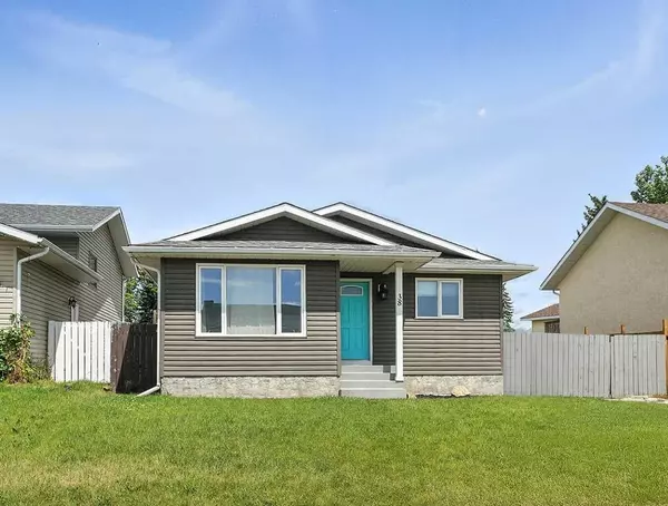38 Sandstone AVE,  Lacombe,  AB T4L 1P7