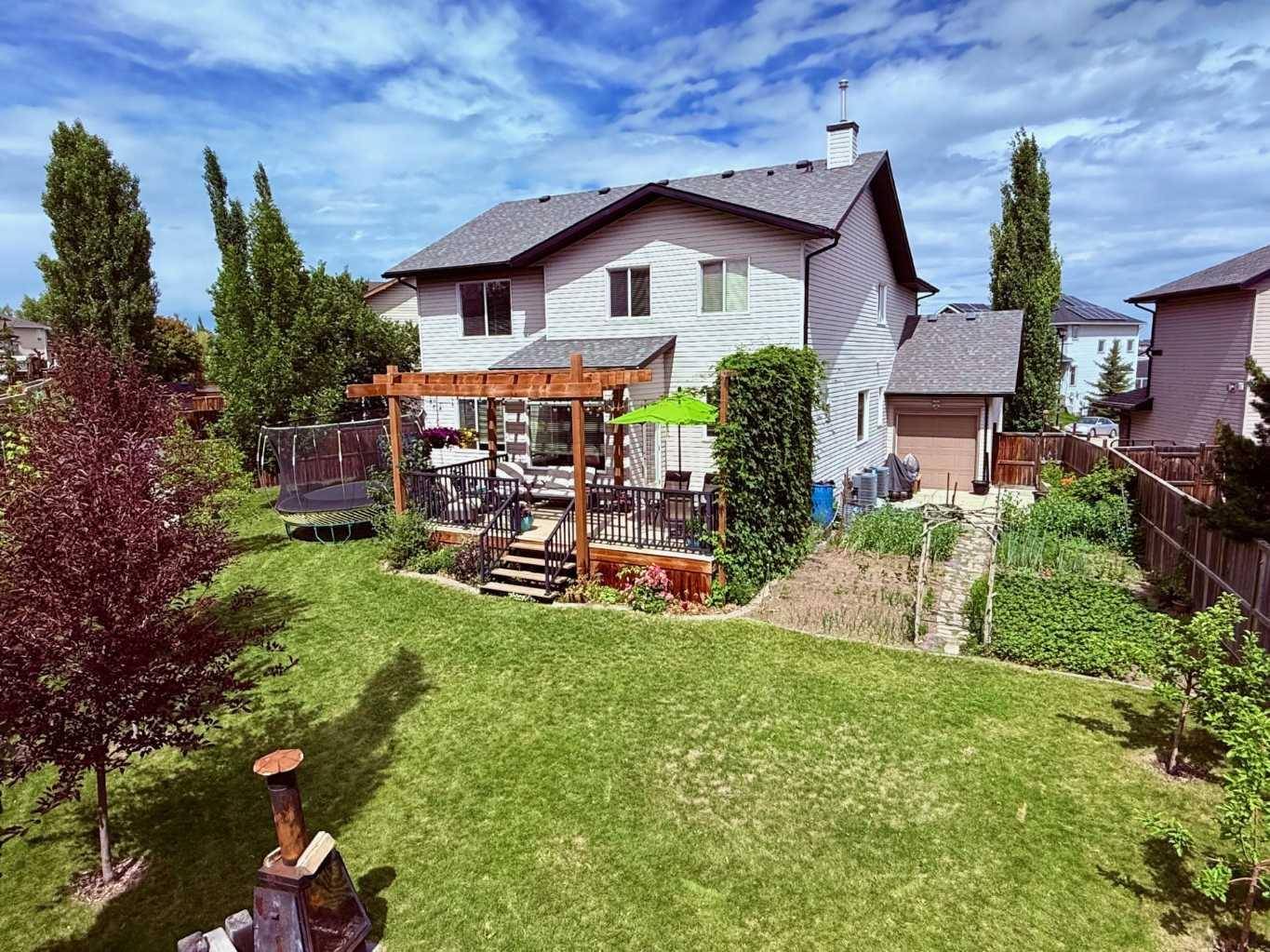 Chestermere, AB T1X1T5,215 Hawkmere RD