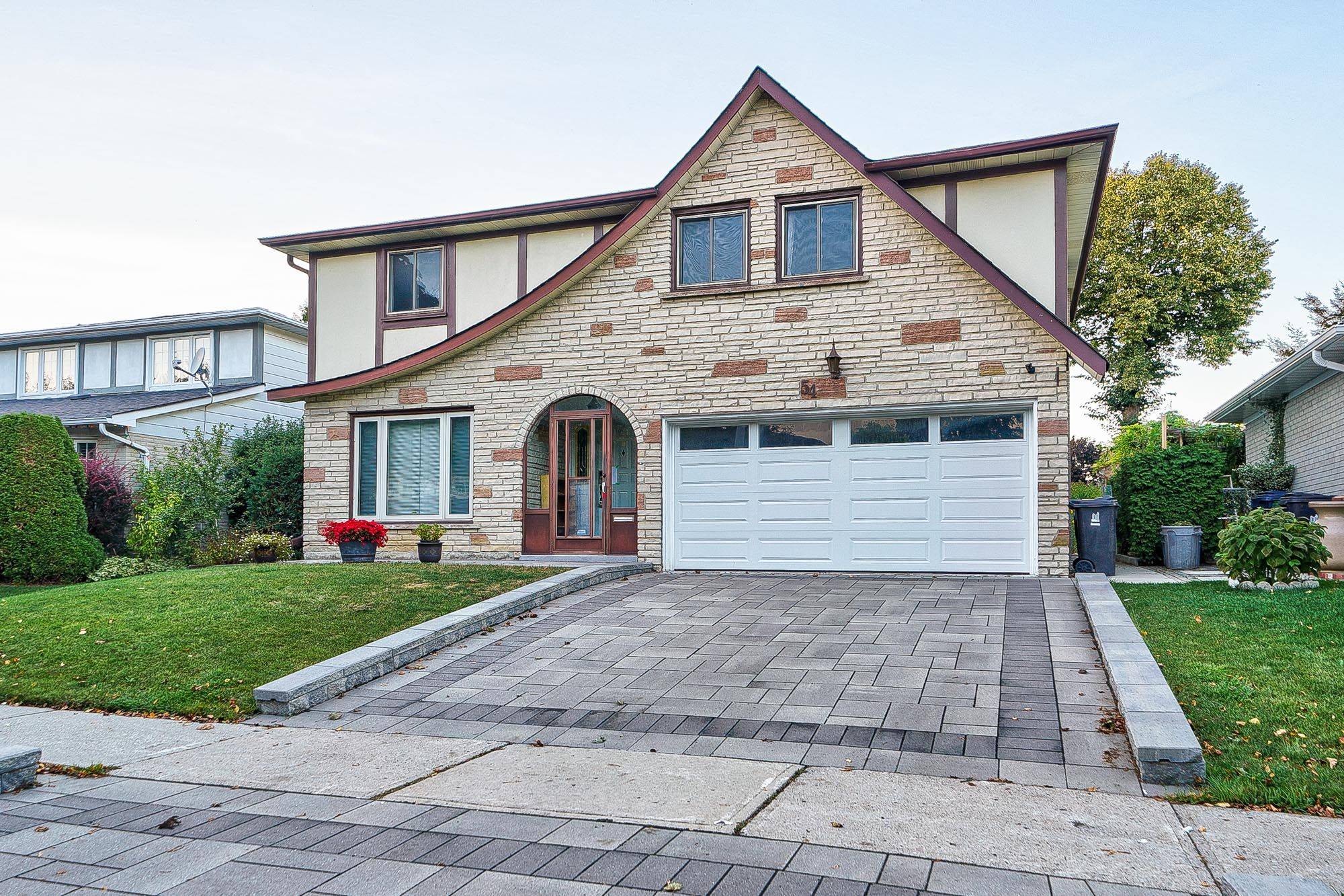 Toronto E05, ON M1T 2H4,54 Marblemount CRES