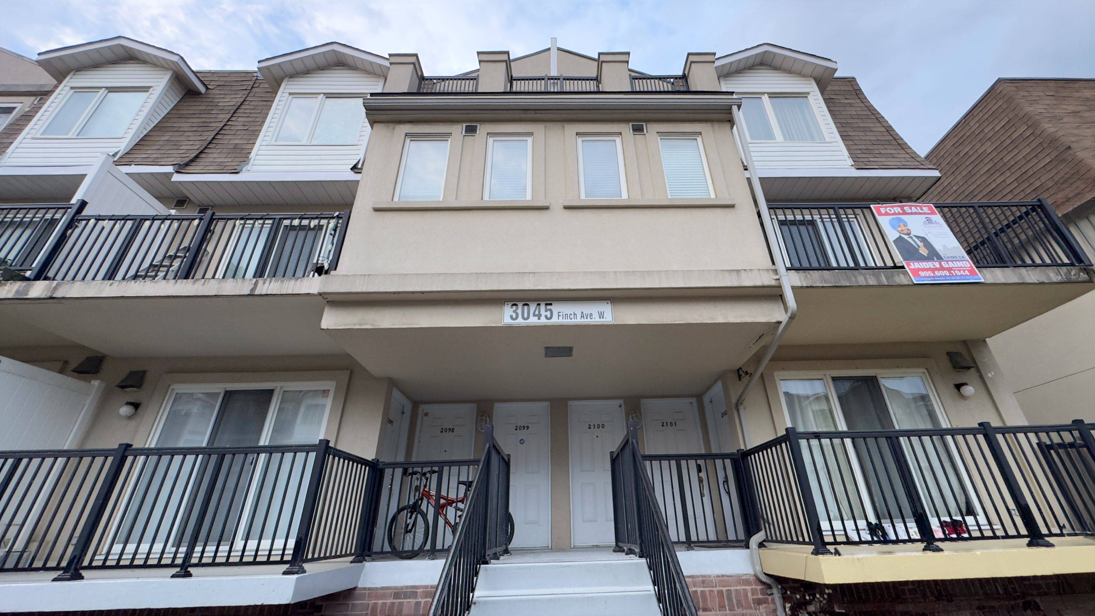 Toronto W05, ON M9M 0A5,3045 Finch AVE W #2101