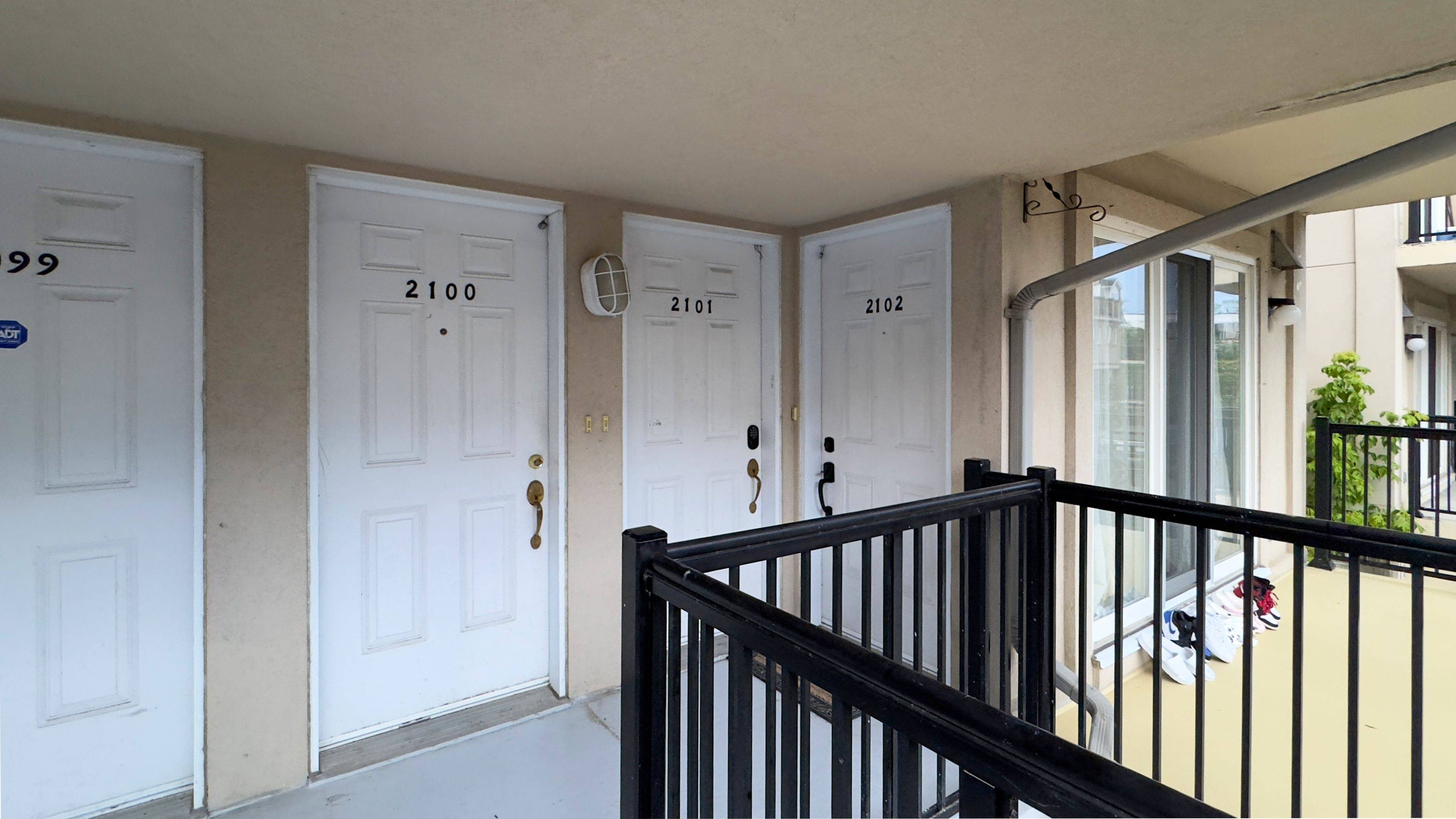 Toronto W05, ON M9M 0A5,3045 Finch AVE W #2101