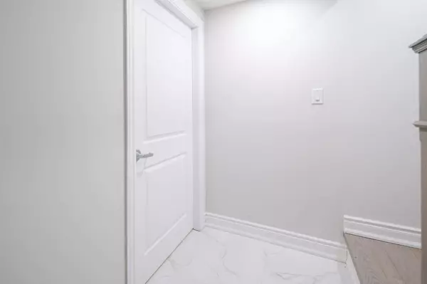 Barrie, ON L4M 5J3,314 Grove ST E #Lower