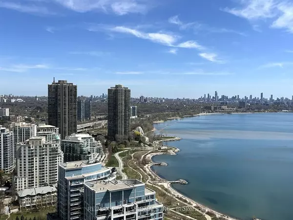 Toronto W06, ON M8V 0G9,38 Annie Craig DR S #5002