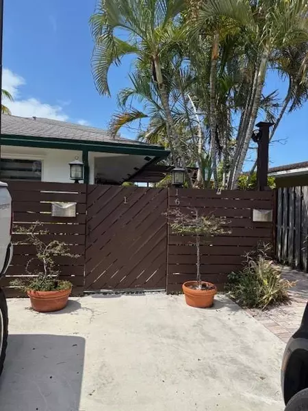 1637 NE 5th St #2, Fort Lauderdale, FL 33301