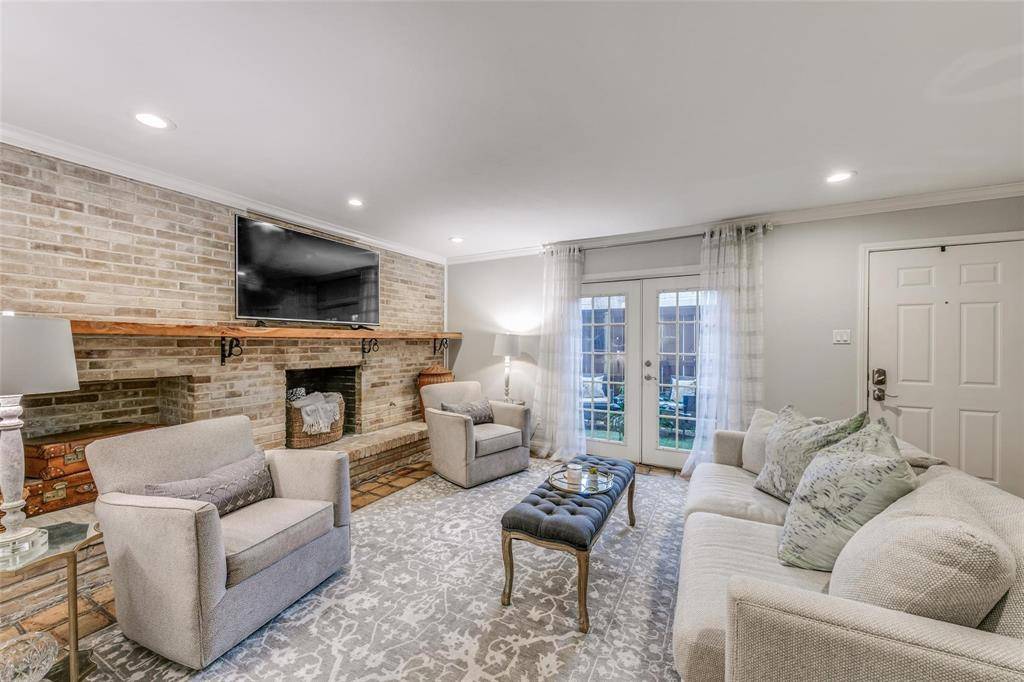 Dallas, TX 75206,5916 Birchbrook Drive #126