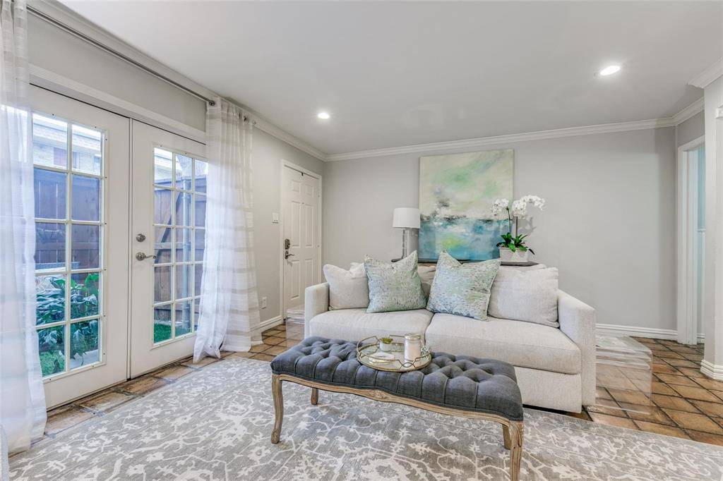 Dallas, TX 75206,5916 Birchbrook Drive #126