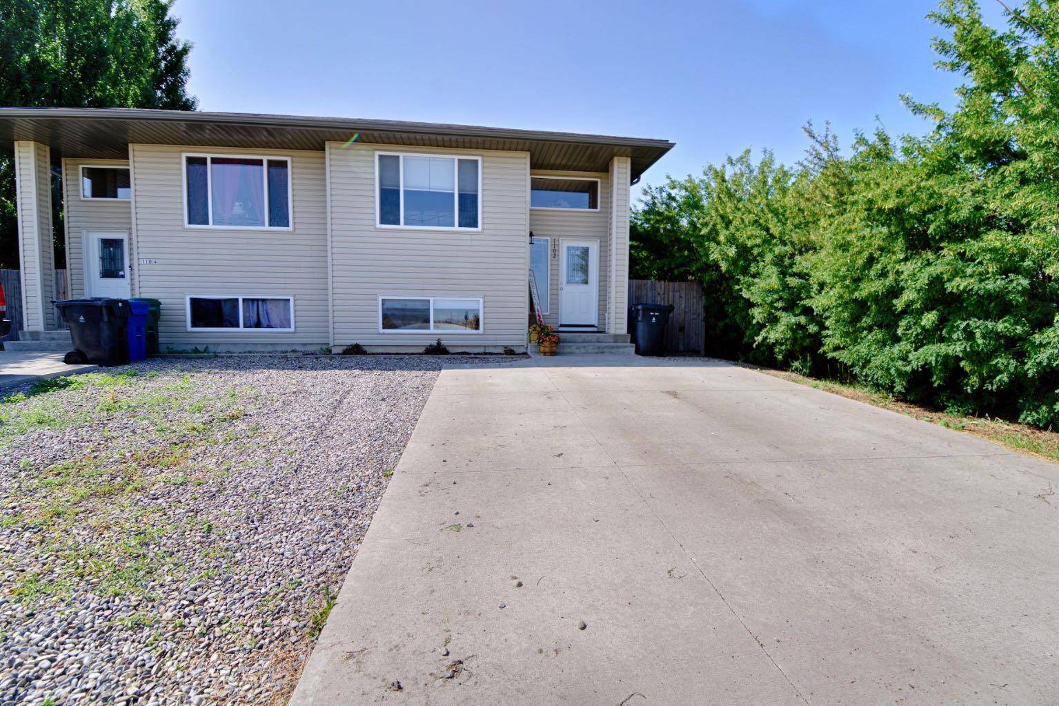 1102 44 AVE N, Lethbridge, AB T1H 6C3