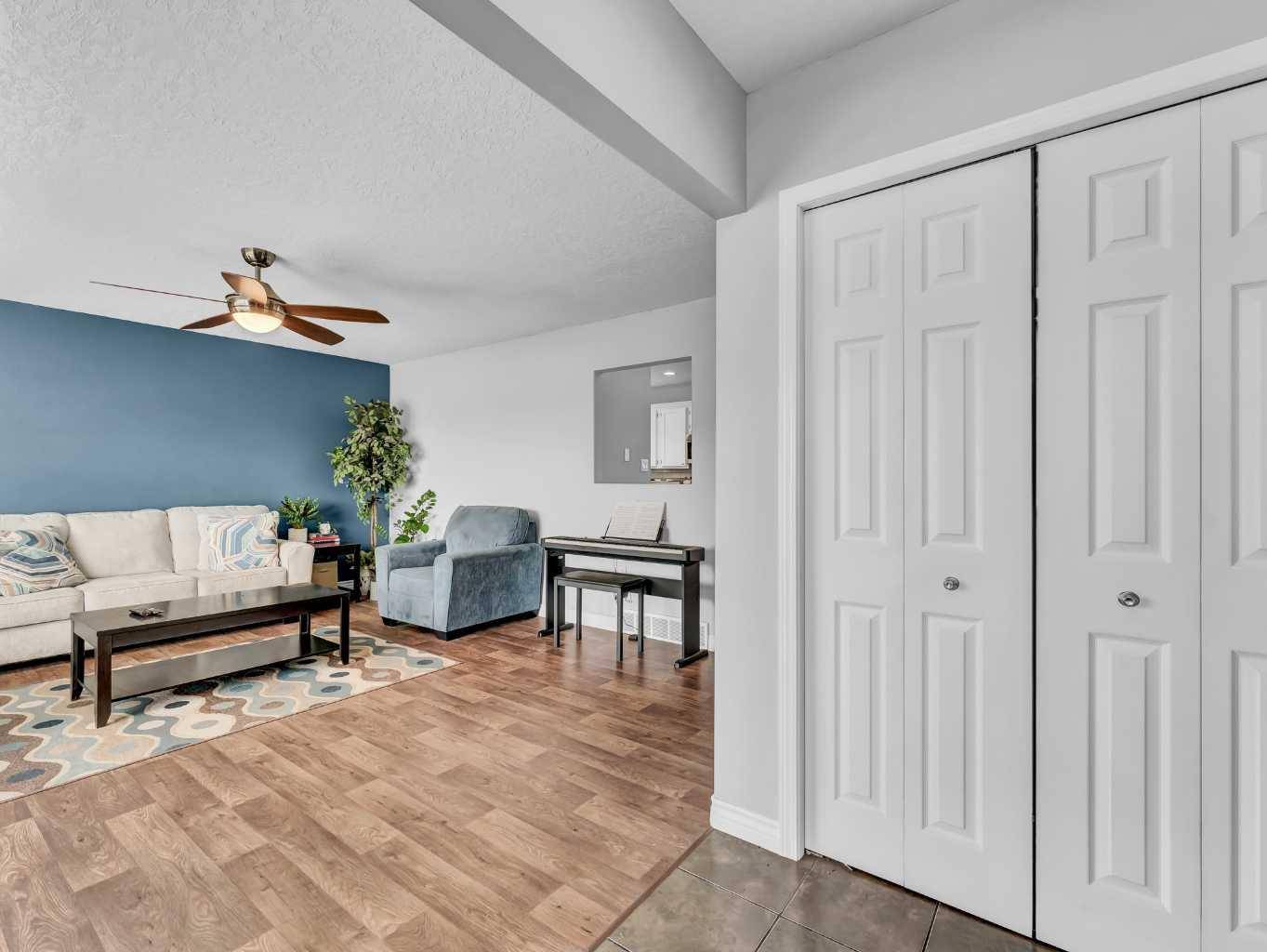 Medicine Hat, AB T1B1P3,238 Cameron RD SE