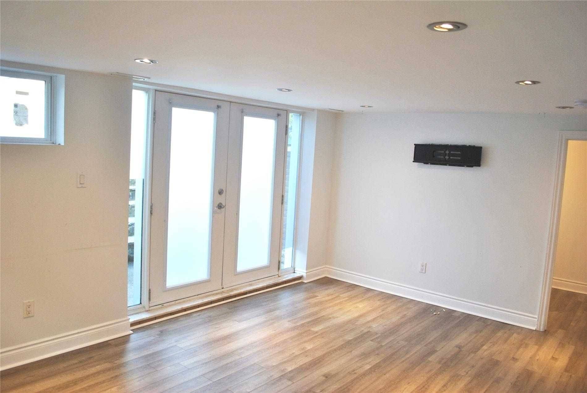 Toronto E03, ON M4B 2J4,985 Victoria Park AVE #BSMT 0 BD
