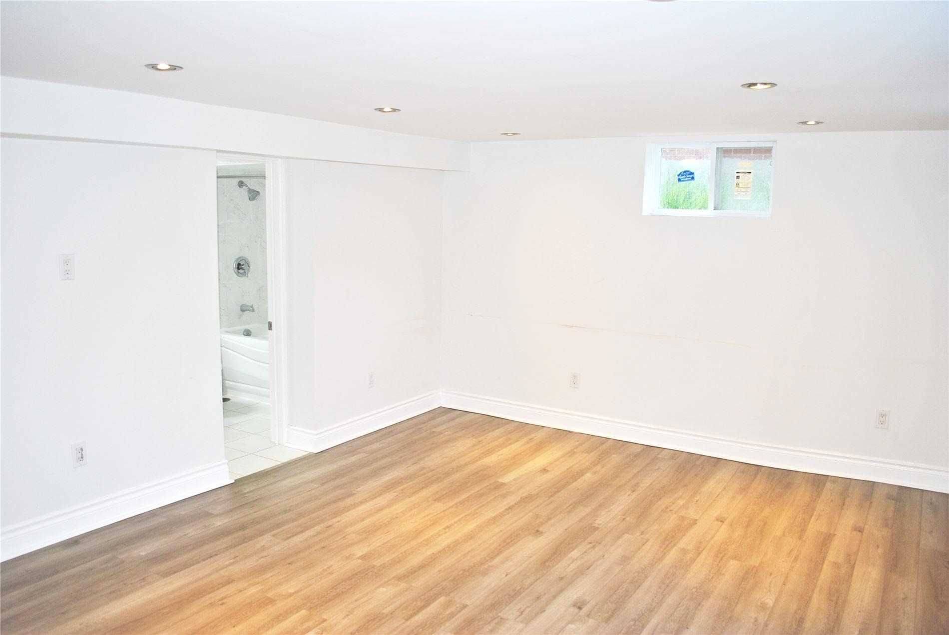 Toronto E03, ON M4B 2J4,985 Victoria Park AVE #BSMT 0 BD