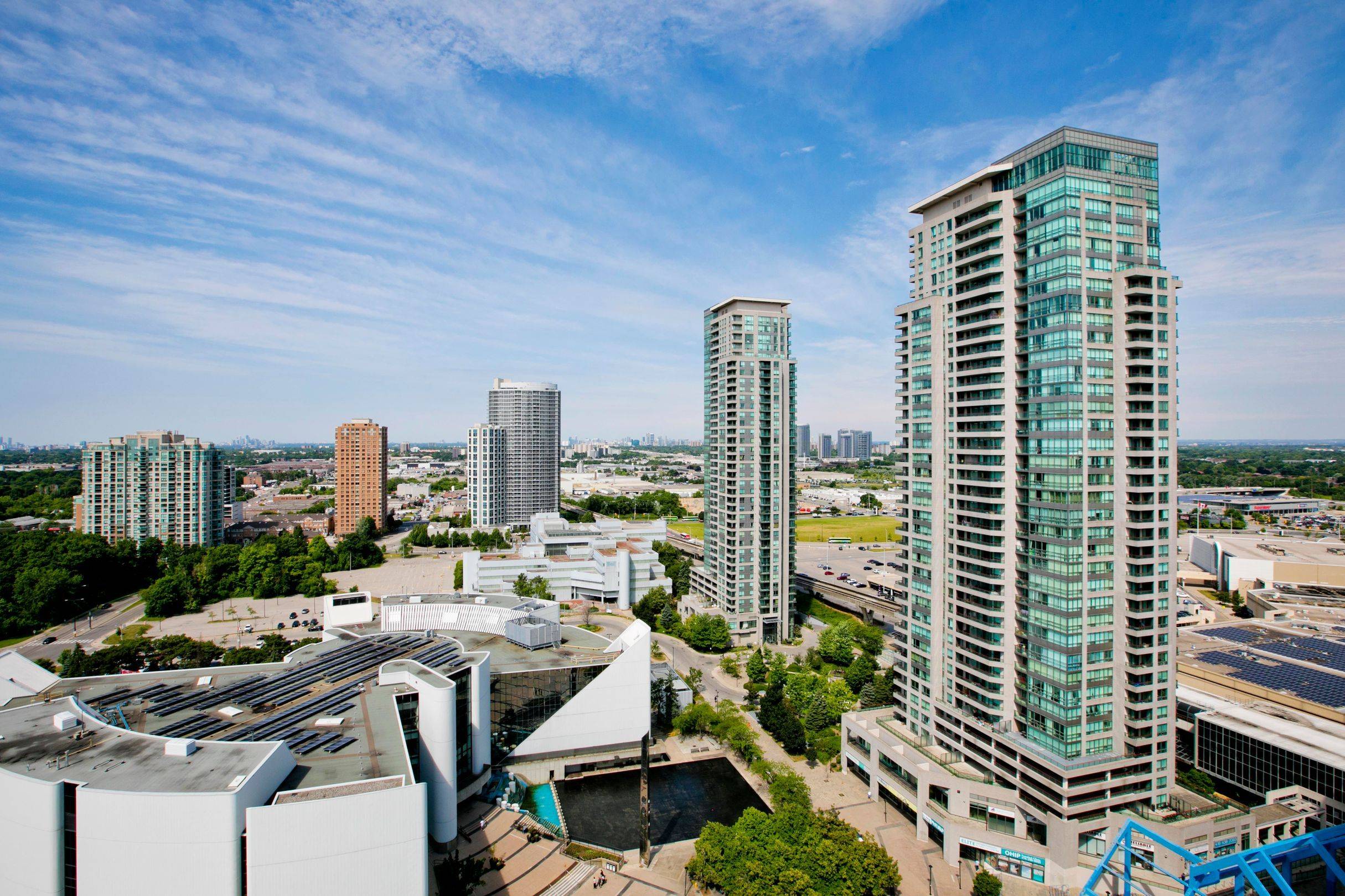 60 Town Centre CT #2402, Toronto E09, ON M1P 0B1
