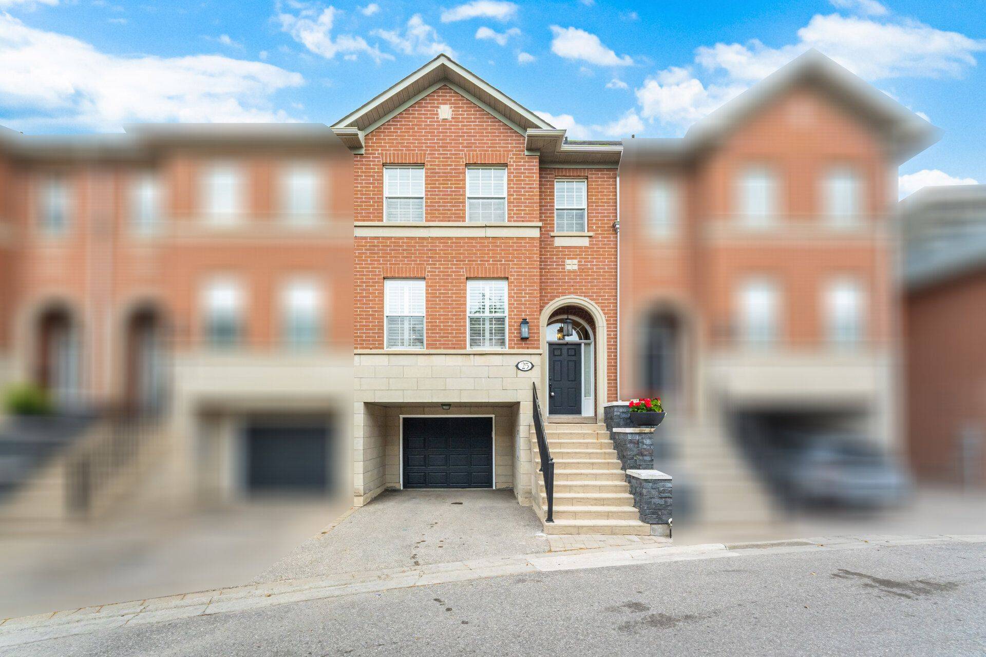 Vaughan, ON L4J 1W3,8038 Yonge ST #25
