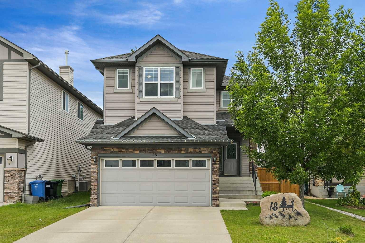 18 Royal Birch WAY NW, Calgary, AB T3G 5X8