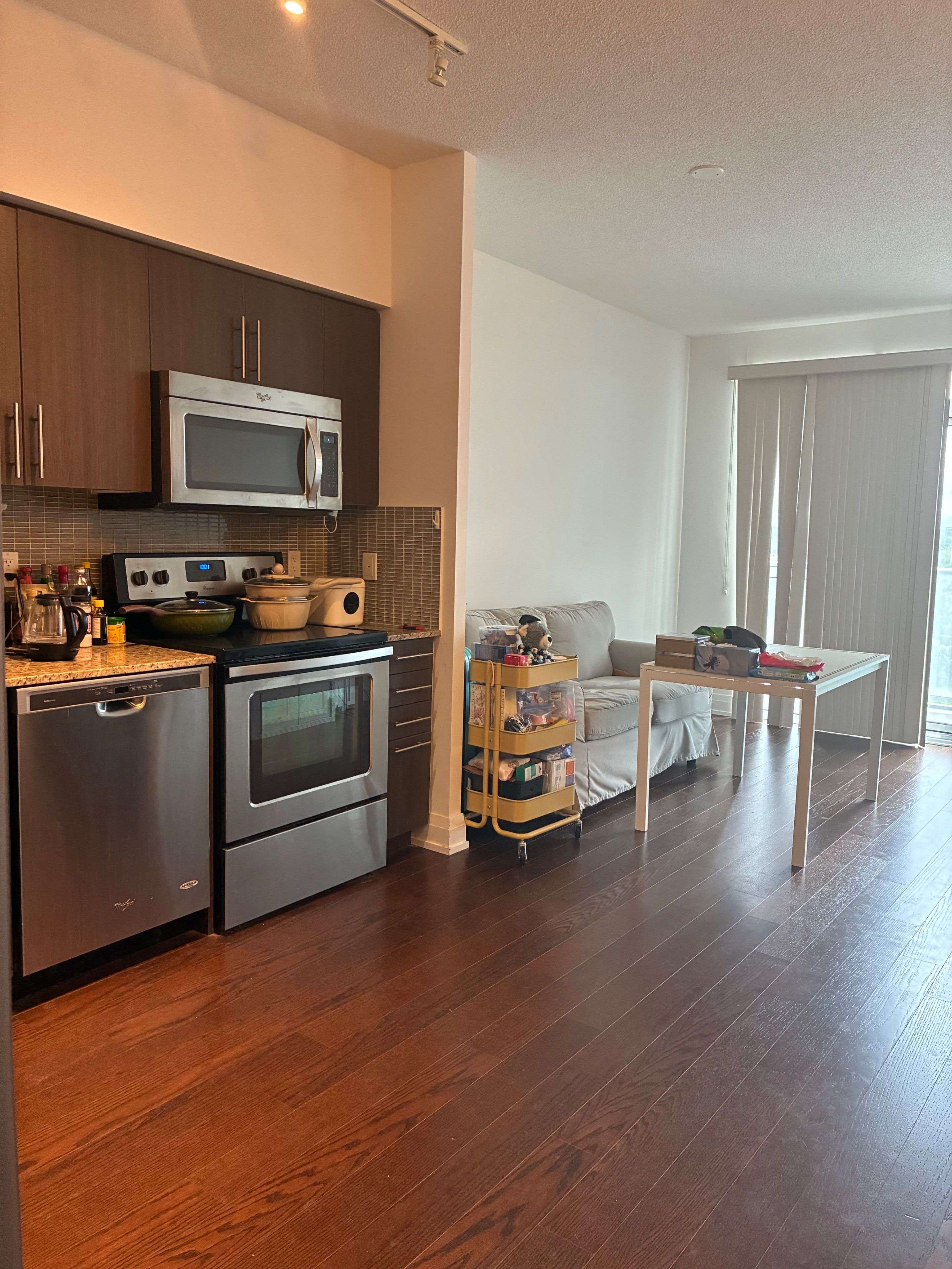 Oakville, ON L6K 3V5,65 Speers RD #1002