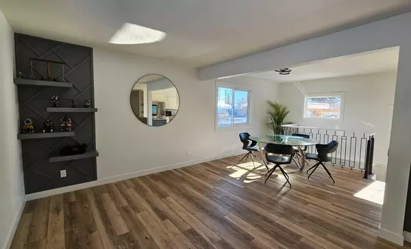 Calgary, AB T3E 0R3,4703 26 AVE Southwest