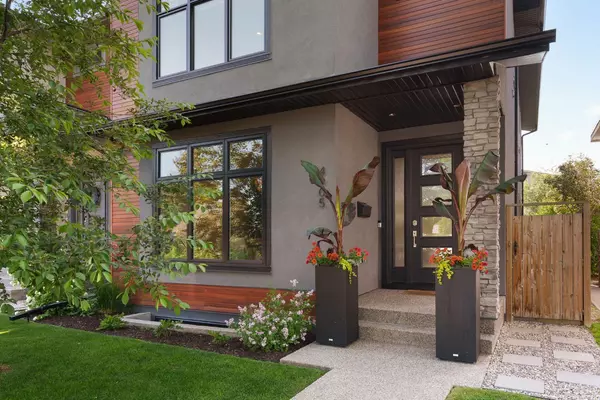 Calgary, AB T2T 5A7,4905 20A ST Southwest