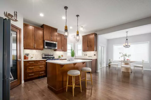 Calgary, AB T3H 0V4,133 Cougar Ridge Close Southwest
