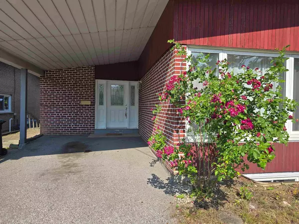 37 Bessarion RD, Toronto C15, ON M2K 1H8