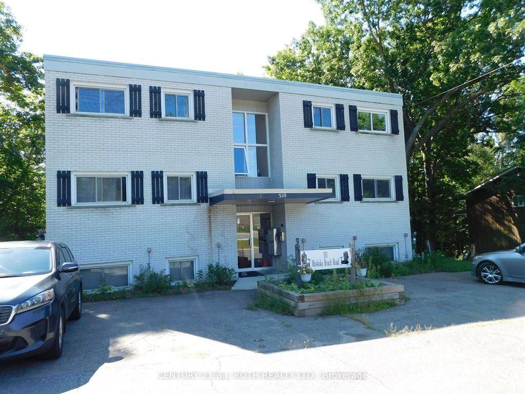 Gravenhurst, ON P1P 1N2,510 MUSKOKA BEACH RD #4